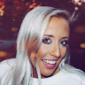 Meet your Posher, Caroline